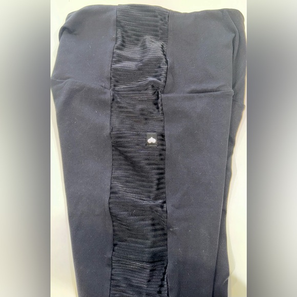 Booty by Brabants Pocket Leggings - Picture 4 of 5